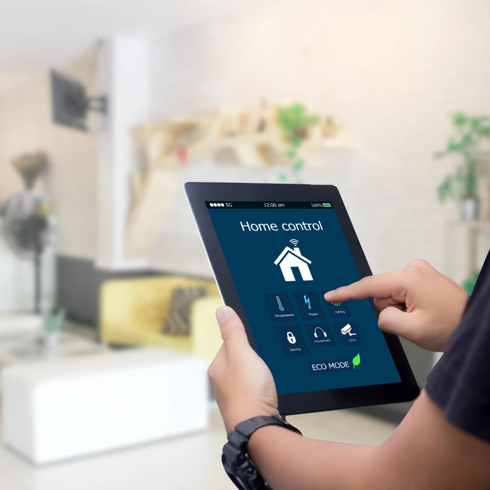 A Smart Home telepítés profi installálóval számos előnnyel jár. A Smart Home installálók tapasztalattal és szakértelemmel rendelkeznek, és biztosítják, hogy az installálás zökkenőmentesen menjen végbe. Árajánlat okosotthon telepítés