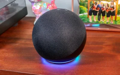 Amazon Echo Dot 5. generáció órával (2022-es kiadás)